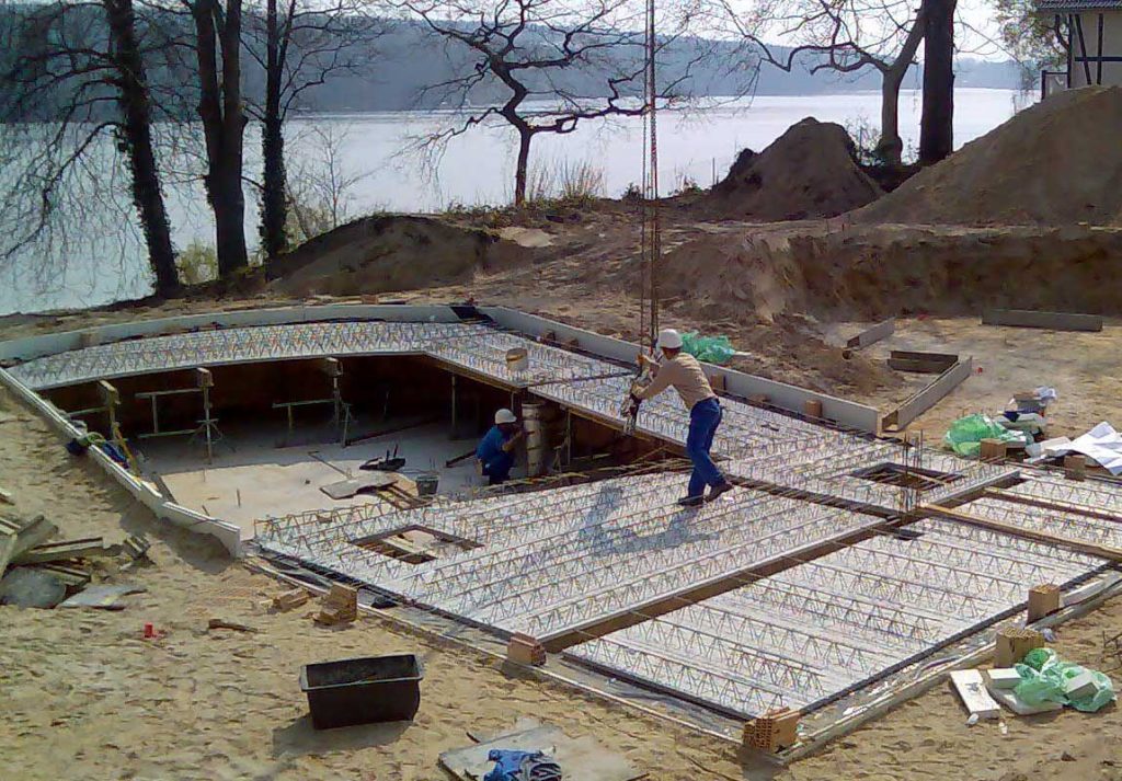 Rohbau mit Swimmingpool im Keller | Albrecht Fachbau GmbH